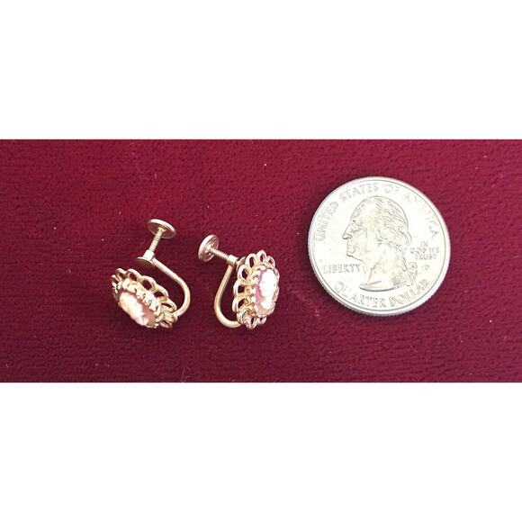 Carnelian Shell Cameo Stone Earrings 14kt Yellow Gold Screwbacks For Non-Pierced - Picture 6 of 6